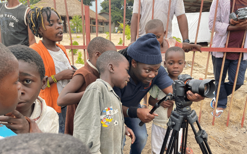 enfants-des-rues-intéressés-congo