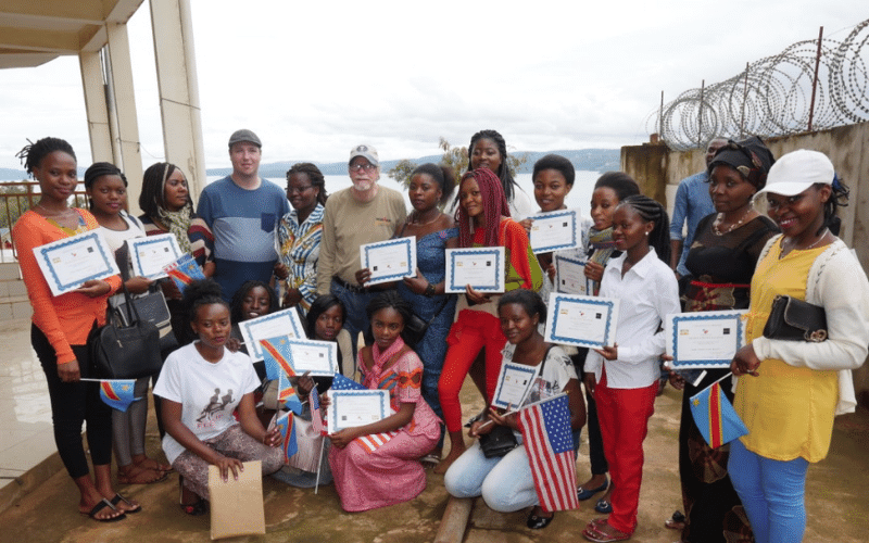 más formación-en-el-campo-certificado-de-medios-congo